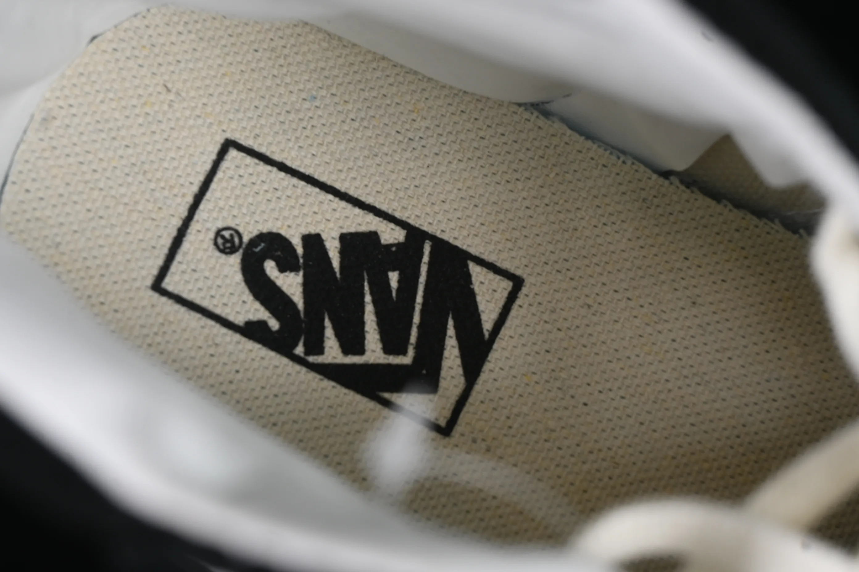 All categories Vans Vans series Vans Hi Vans high-top Vans Clash The Wall Vans fashion high-top casual sneakers VN000CNKBA2
